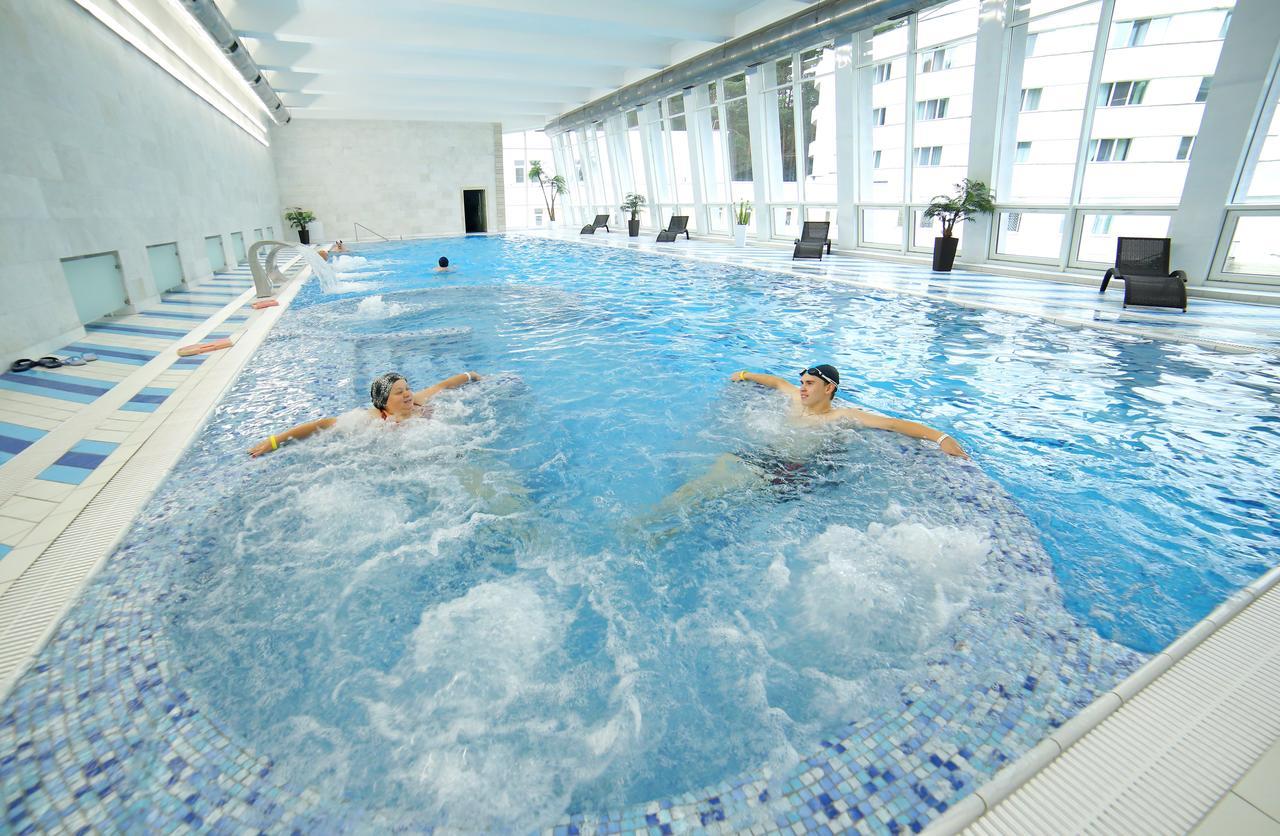 Sanatorii Sosny At Naroch Lake Hotel Gatovichi Bagian luar foto