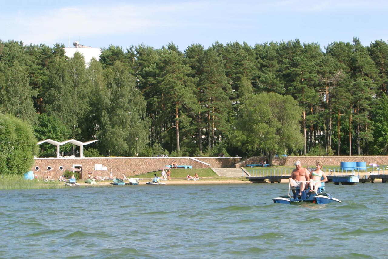 Sanatorii Sosny At Naroch Lake Hotel Gatovichi Bagian luar foto